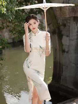 FZSLCYIYI Vintage Classic Seven Points Sleeve Knee-Length Women Qipao Chinese Femme Printed Satin Cheongsam suknelė