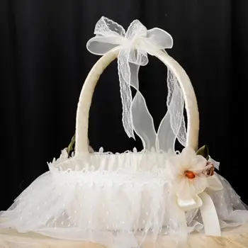 Gėlių krepšelis su rankena Romantiško audinio menas Mini balta vestuvinė gėlė Rankinis krepšelis Scenos išdėstymas Rekvizitas Kostiumų priedai