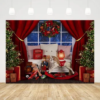 Kalėdų fonas Kalėdų senelis Rašyti raudoną užuolaidą Langas Nakties scenos dekoravimas šeimos vakarėliui Pušies fotografija Fonas